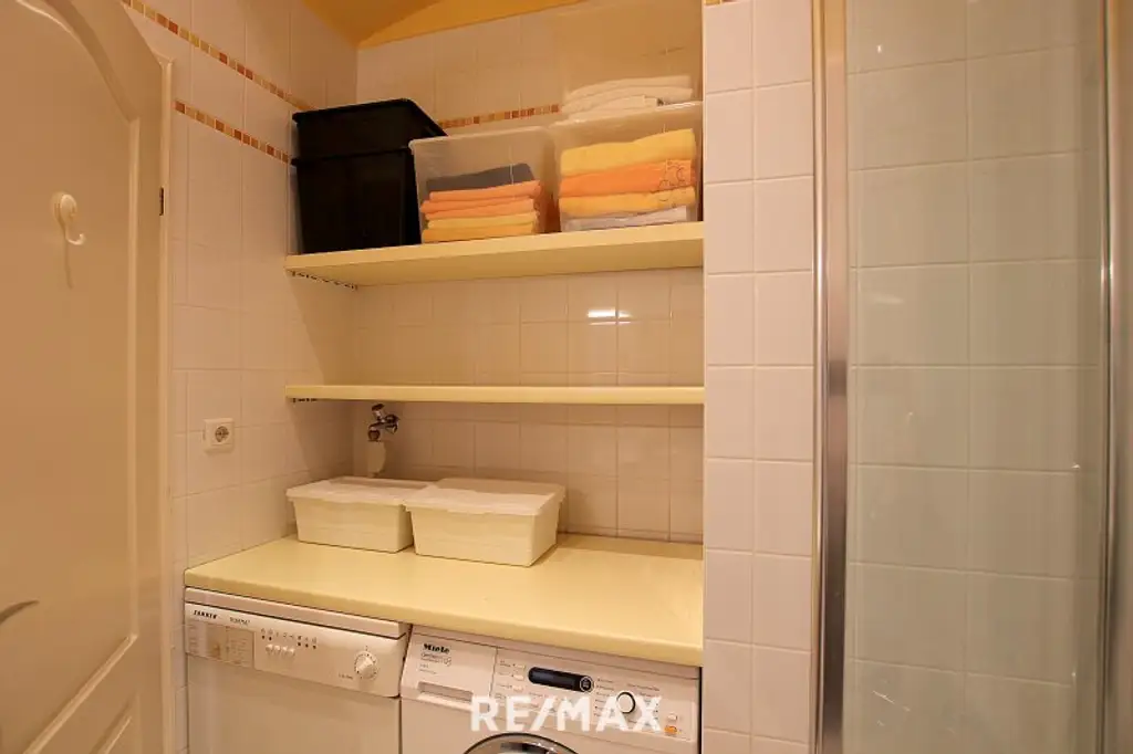 Wunderschöne Altbauwohnung - 2 Zimmer mit perfektem Grundriss, barrierefrei!