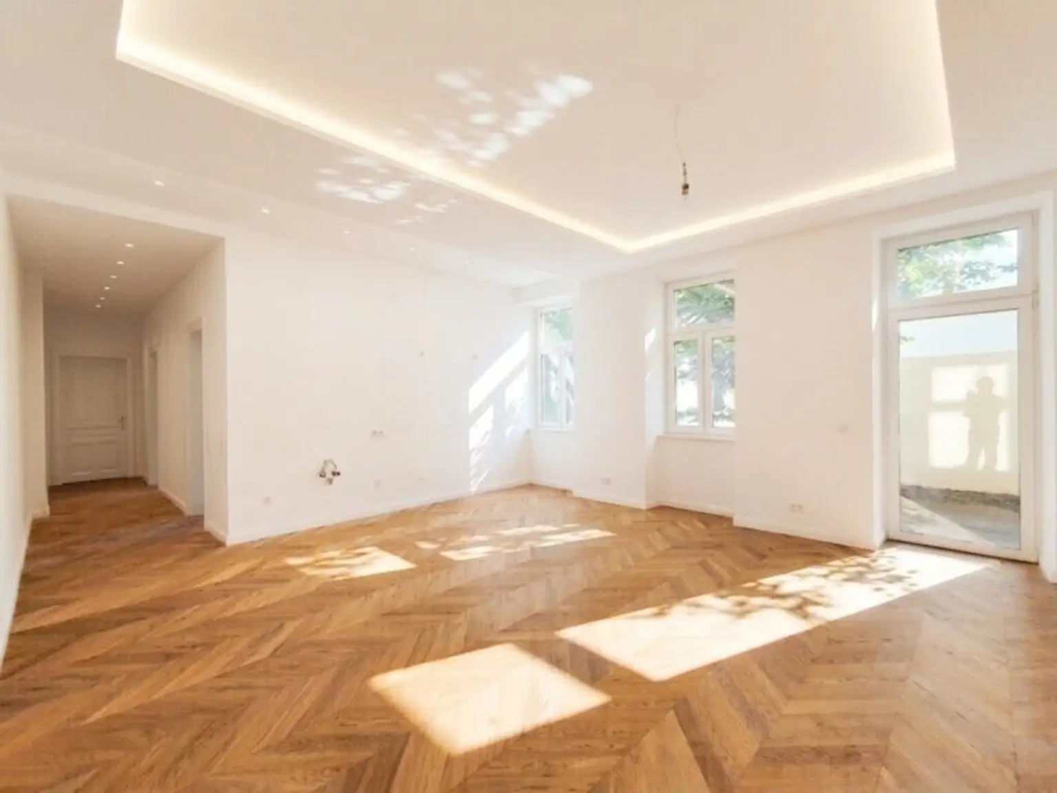 Wohnküche mit Balkon 1