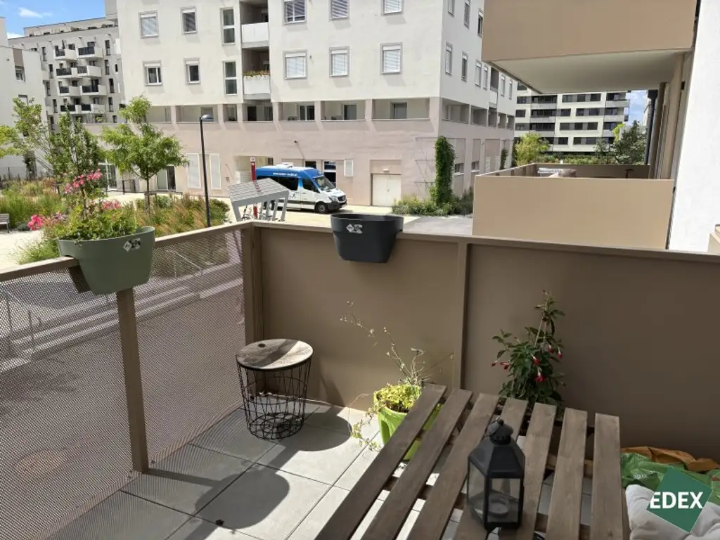 Ab sofort: Moderne 2-Zimmer-Wohnung mit Balkon nahe U1 Rennbahnweg