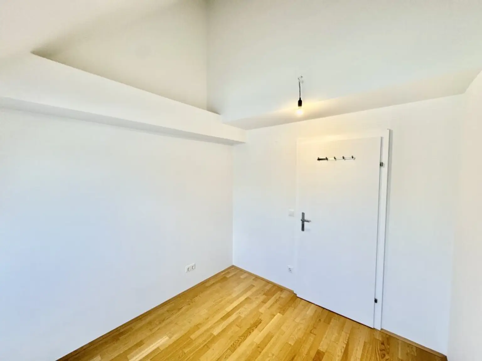 NEU! Wunderschöne Dachgeschoßwohnung mit 3 Zimmern plus großer Galerie!