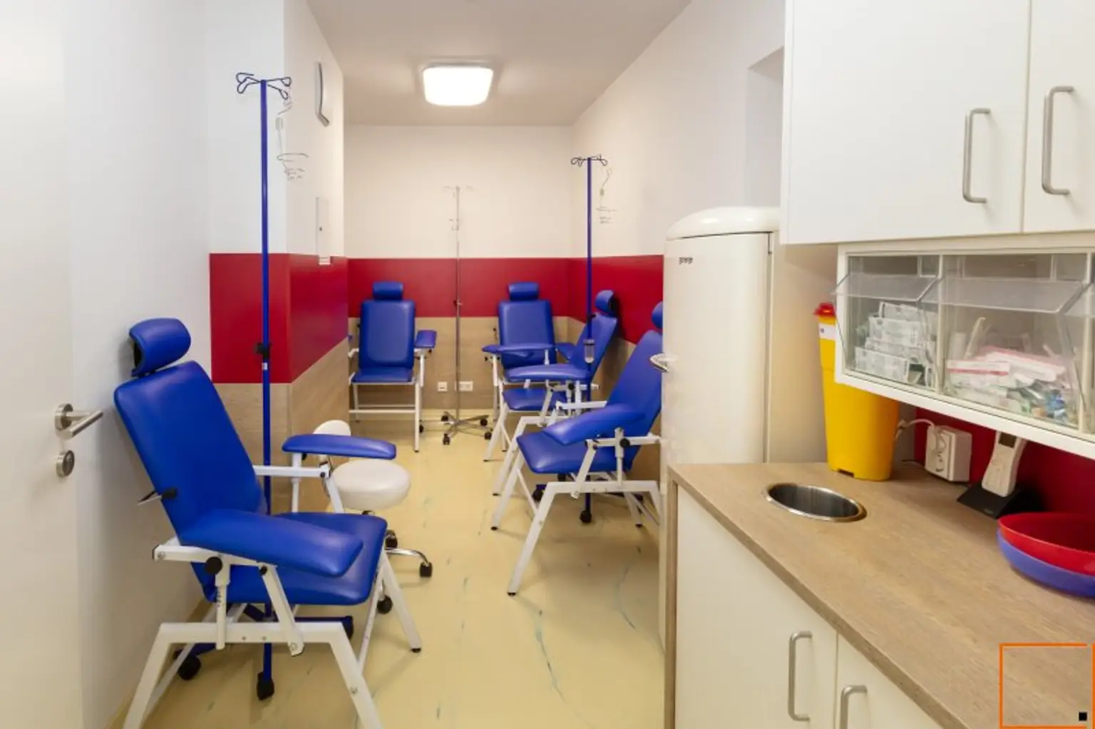 ARZTMEILE THERESIENGASSE _HERVORRAGEND EINGEFÜHRTE  ARZTPRAXIS SUCHT NEUEN EIGENTÜMER