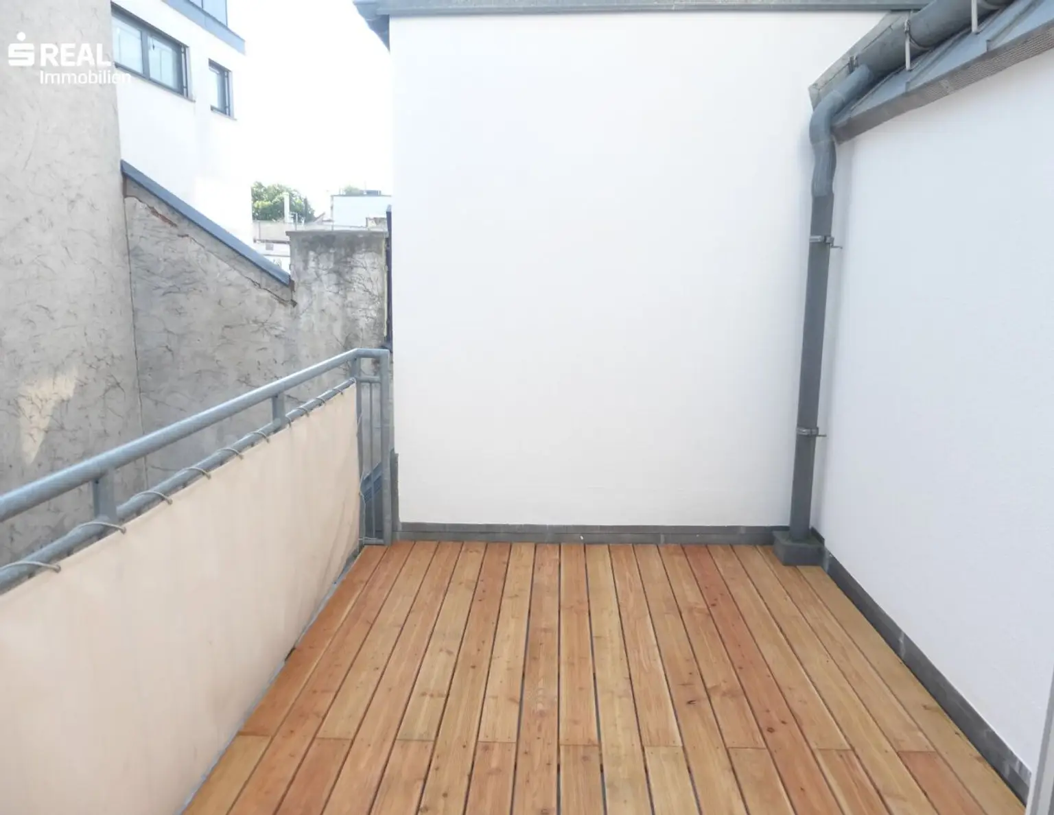 Modernes City-Apartment mit Terrasse im 1. Dachgeschoß - ruhige, attraktive Lage im 6. Bezirk