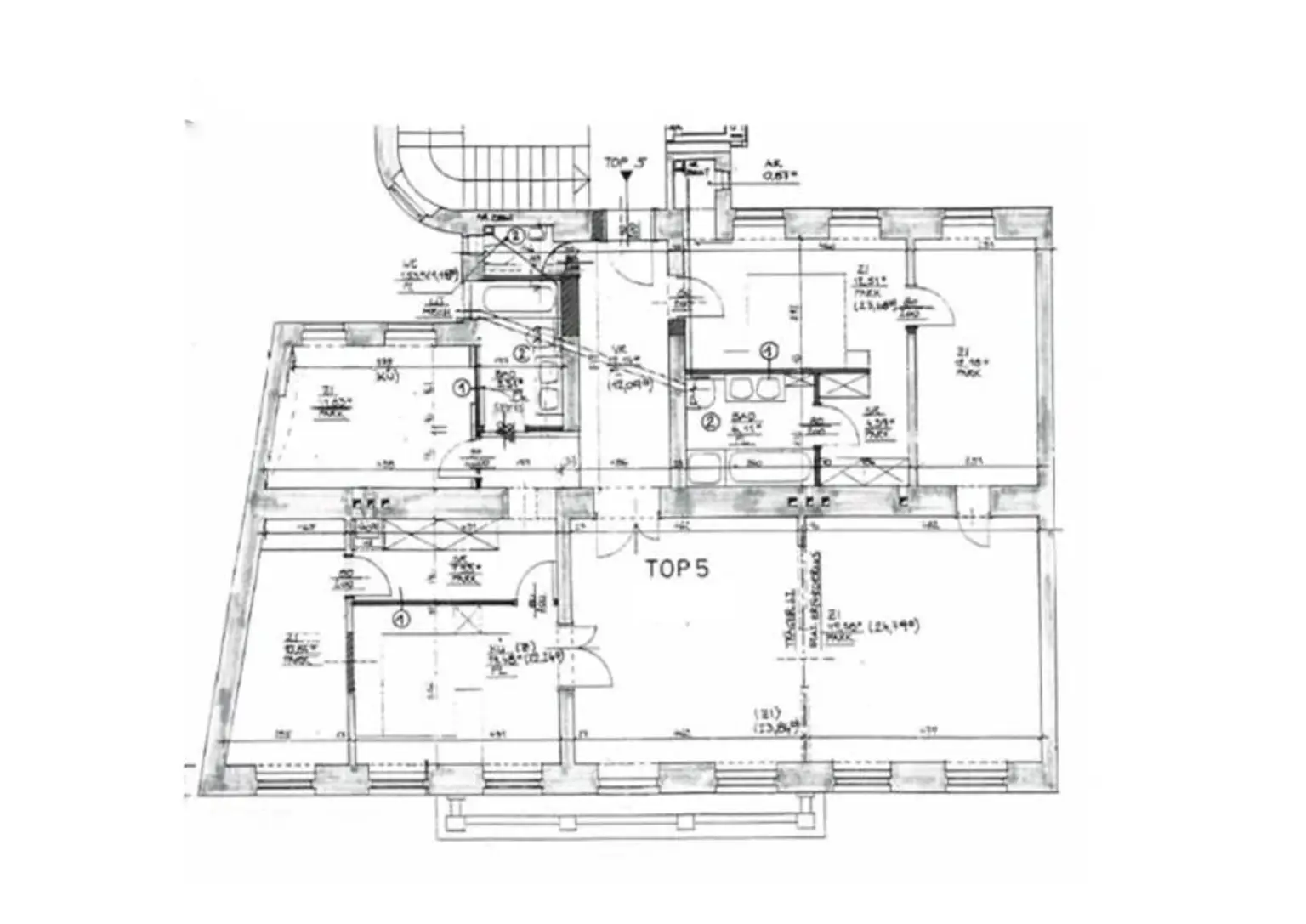 Große und klassisch schöne Altbau-Wohnung | 5 Zimmer | 2 Bäder | Lift | am Liechtensteinpark