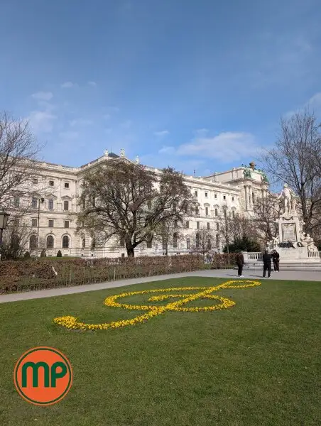 Prachtresidenz am Burggarten: 200 m² Eleganz & Geschichte