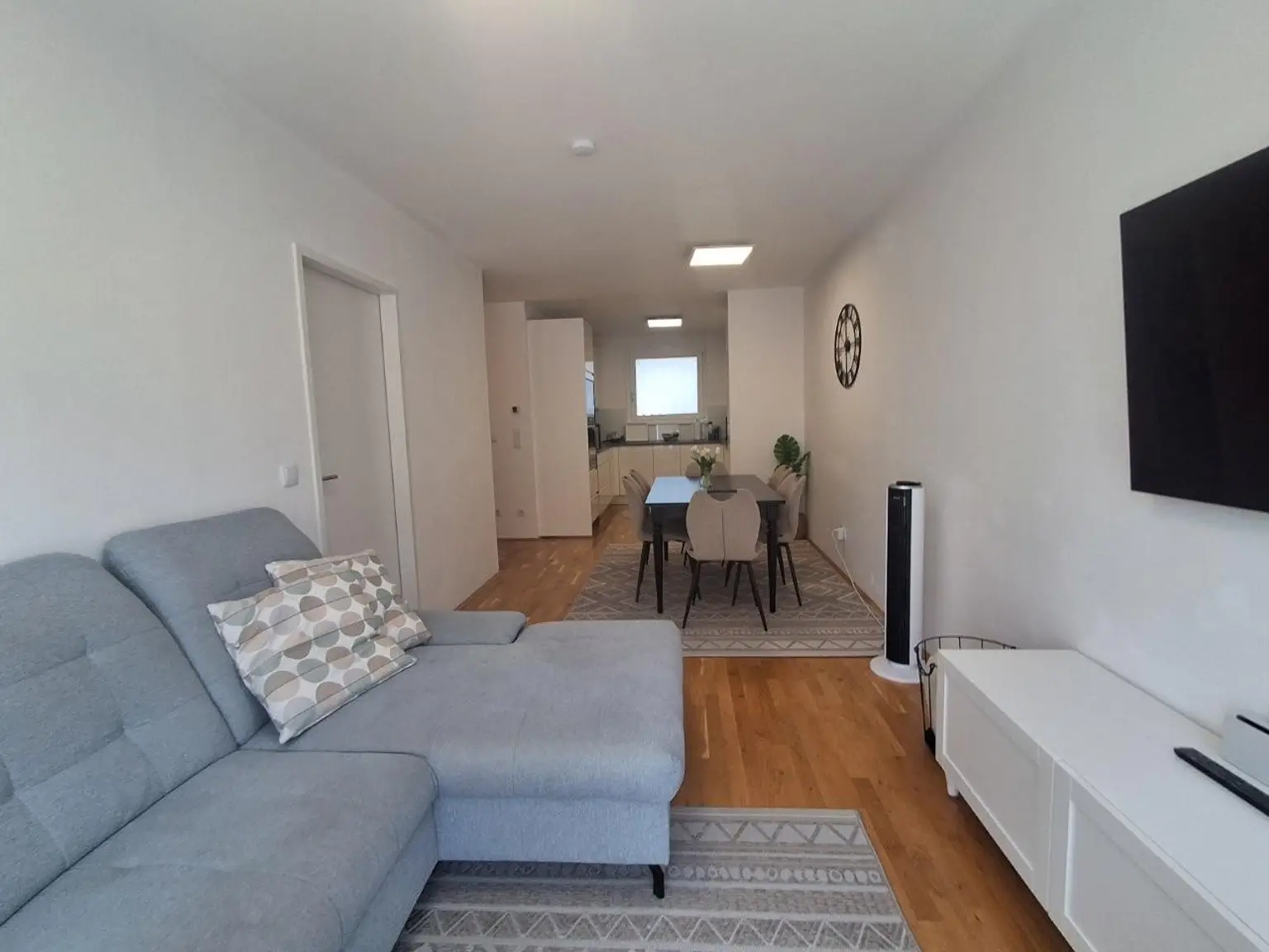 16 Wohnzimmer ETW 1220