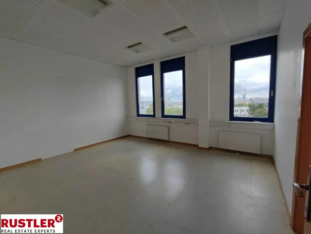 Bürofläche mit Rundumblick im 23. Bezirk