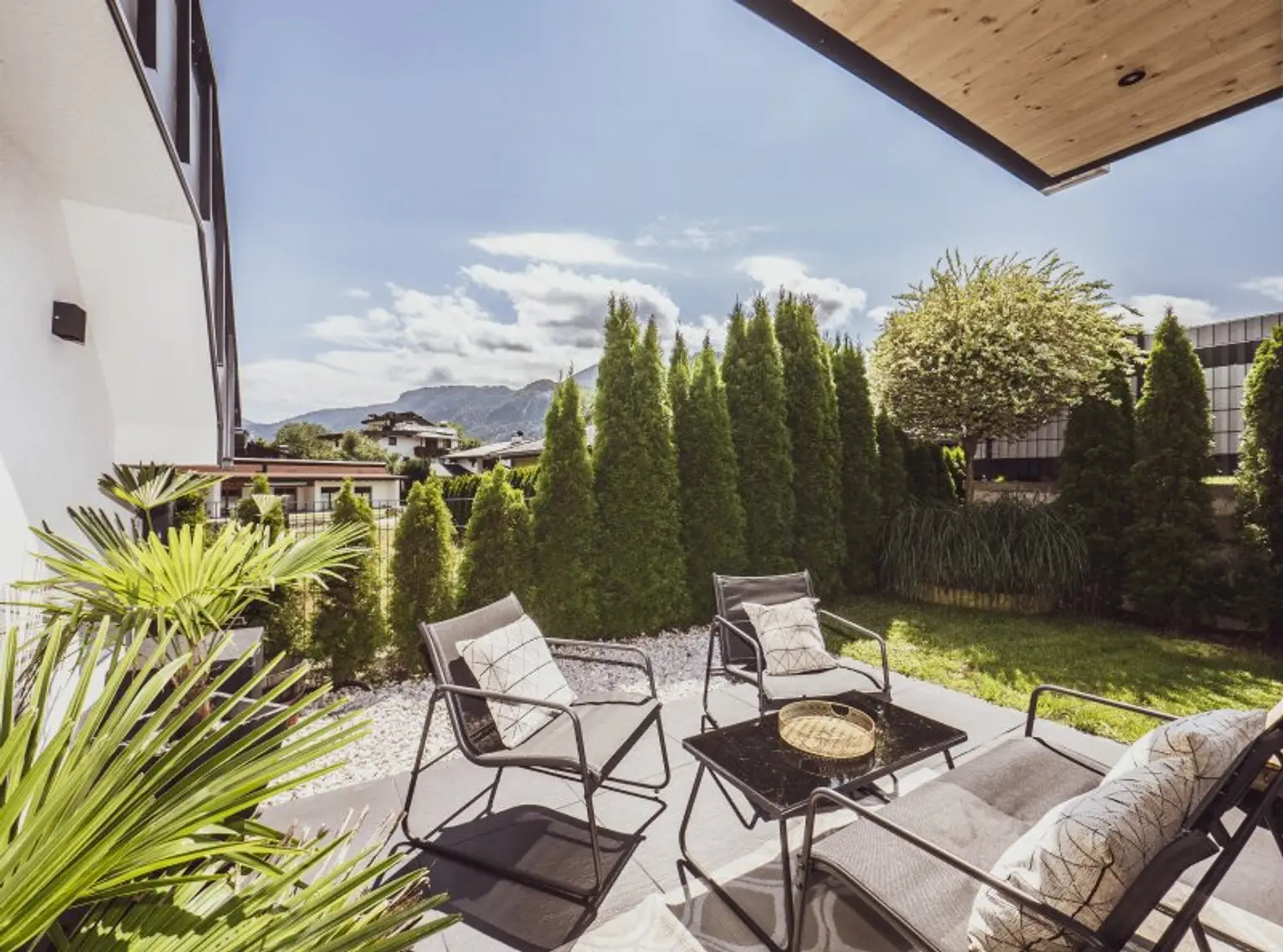 Luxuriöser Bungalow in absoluter Ruhelage am Waldrand als idealer Alterssitz