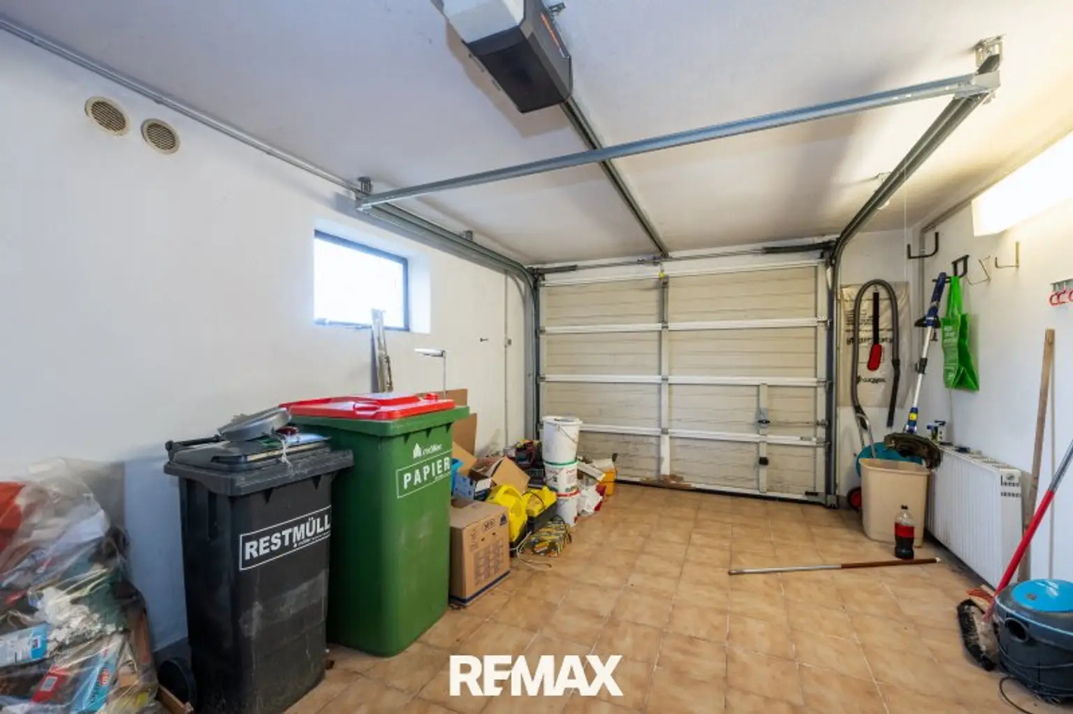 Garage im Keller