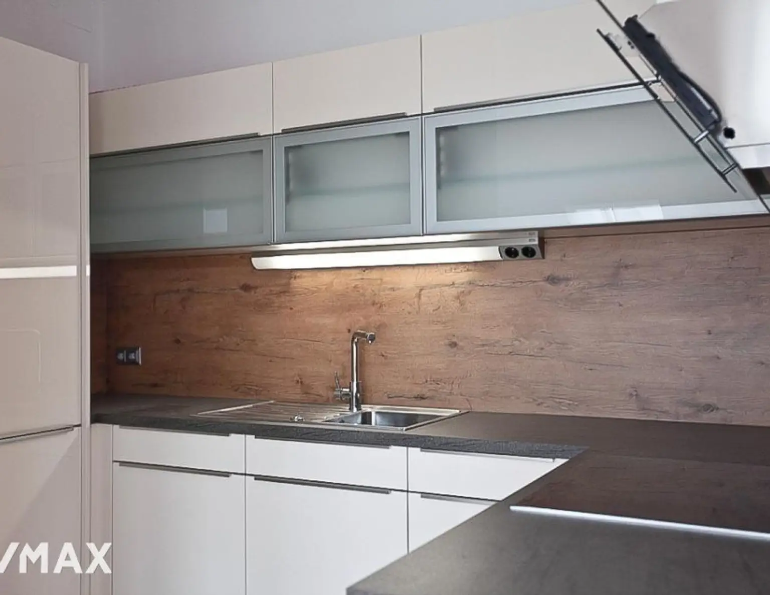 Exklusive, traumhafte Dachgeschosswohnung mit großer Terrasse