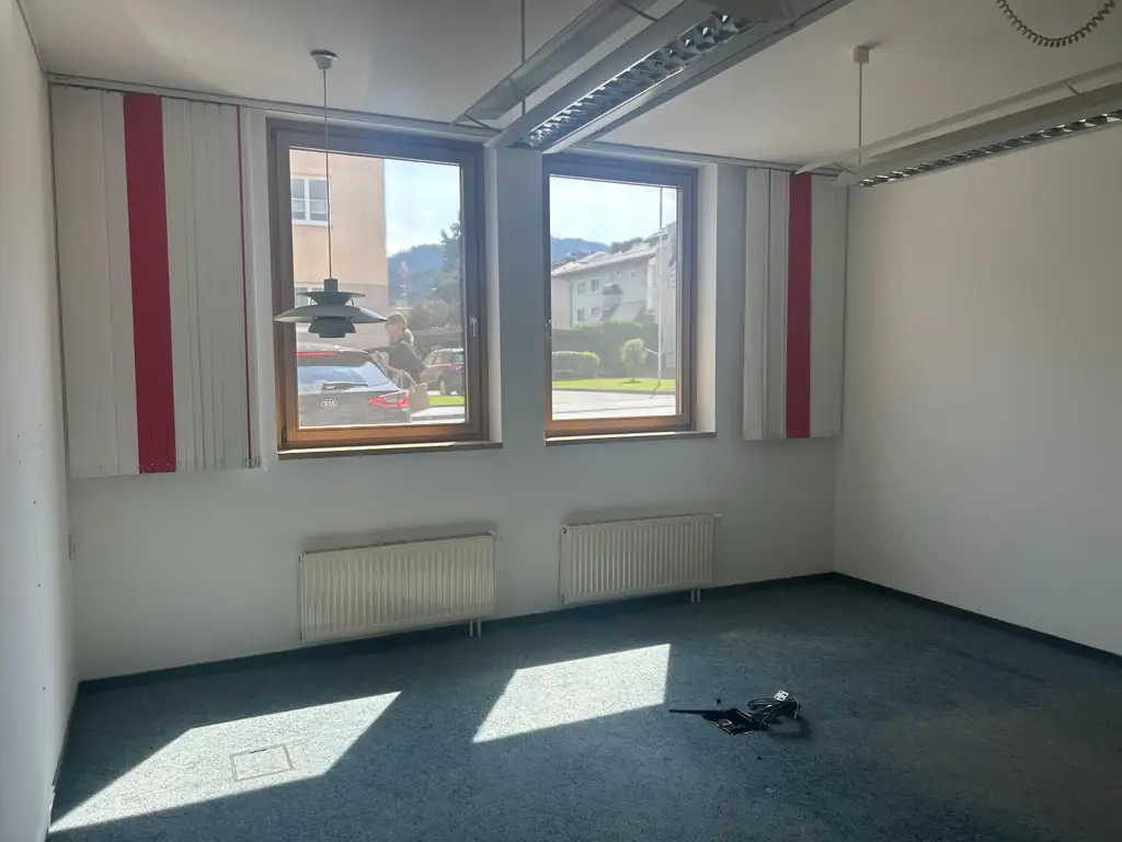 Geschäftshaus in Zentrum von Bischofshofen