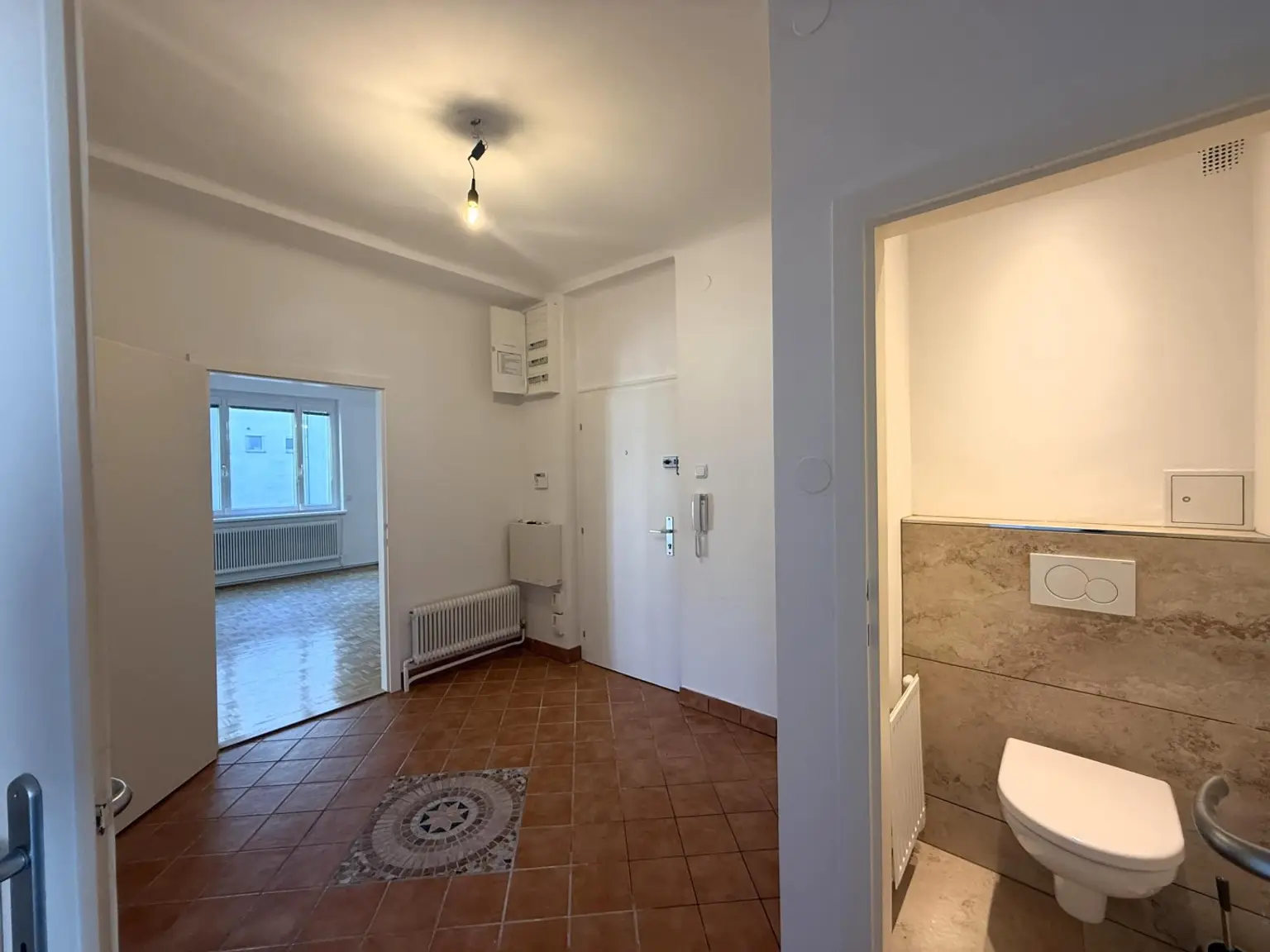Traumhafte 3-Zimmer-Eigentumswohnung, Erstbezug nach Sanierung // Fantastic 3-room condominium, first occupancy after renovation in //