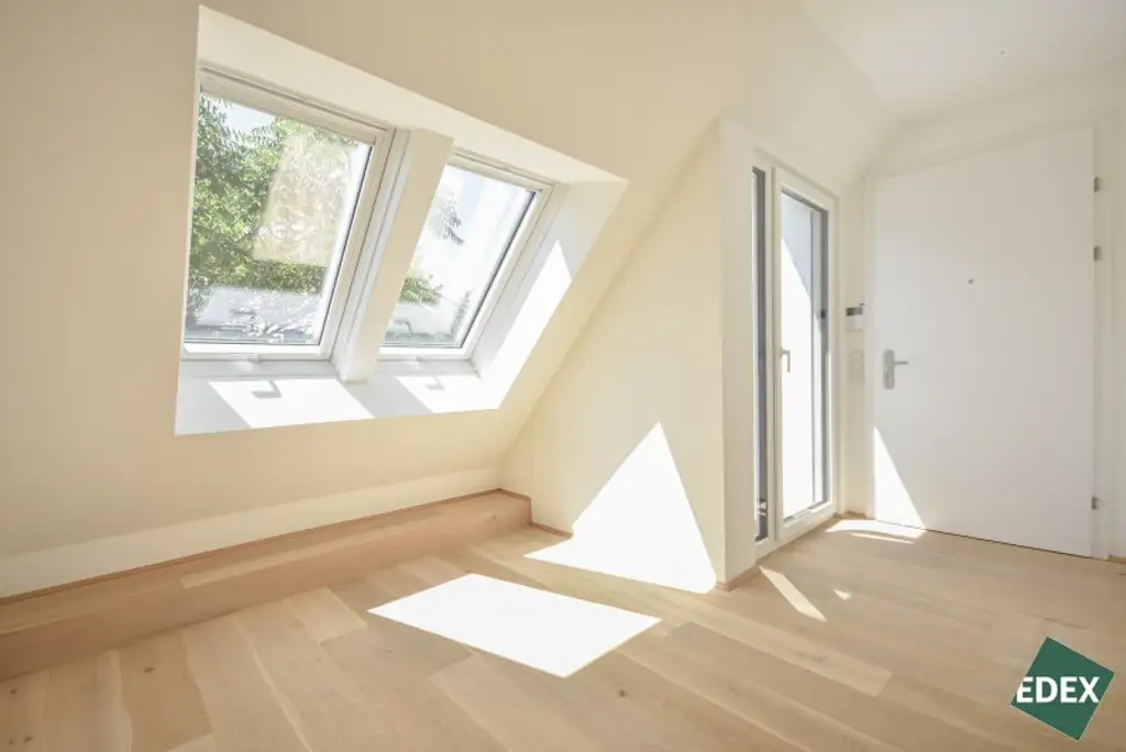 ERSTBEZUG | Traumhafte 2-Zimmer DG-Wohnung mit Loggia & Terrasse in den ruhigen Innenhof