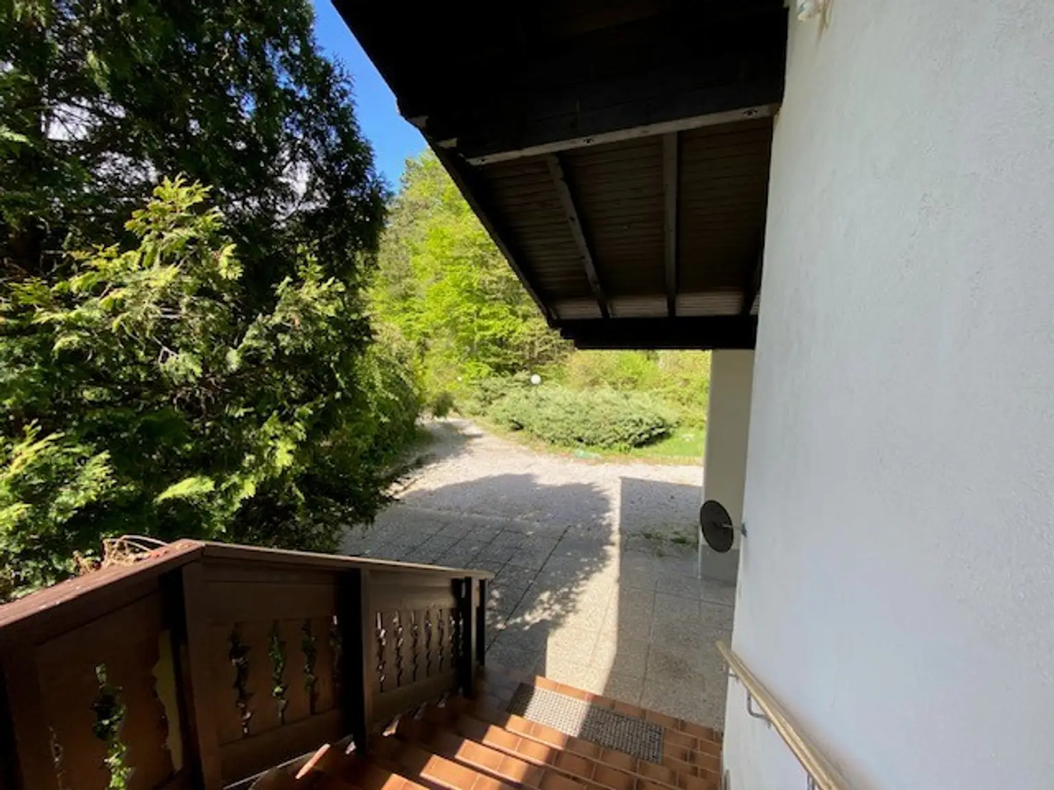 Stiegenabgang zur Garage