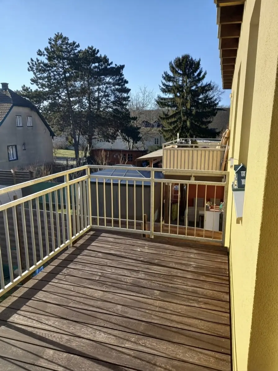 3 Zimmer Wohnung in Stockerau Balkon mit Grünblick
