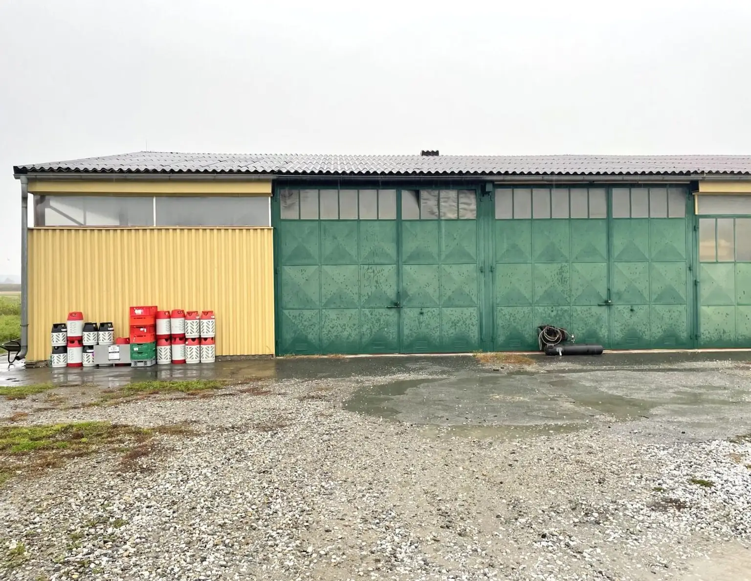 Wundschuh! Anlageobjekt, Lagerhalle, Produktionsstätte, Werkstätte, Garage, mit 4 Wohneinheiten!