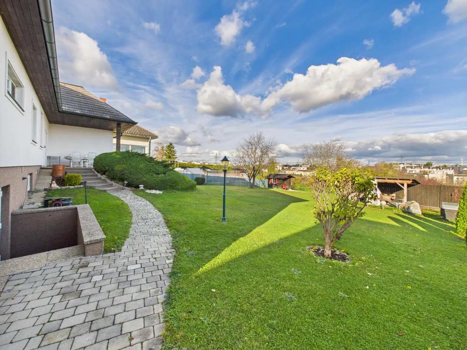 Bungalow Neusiedl/See, Gartenansicht