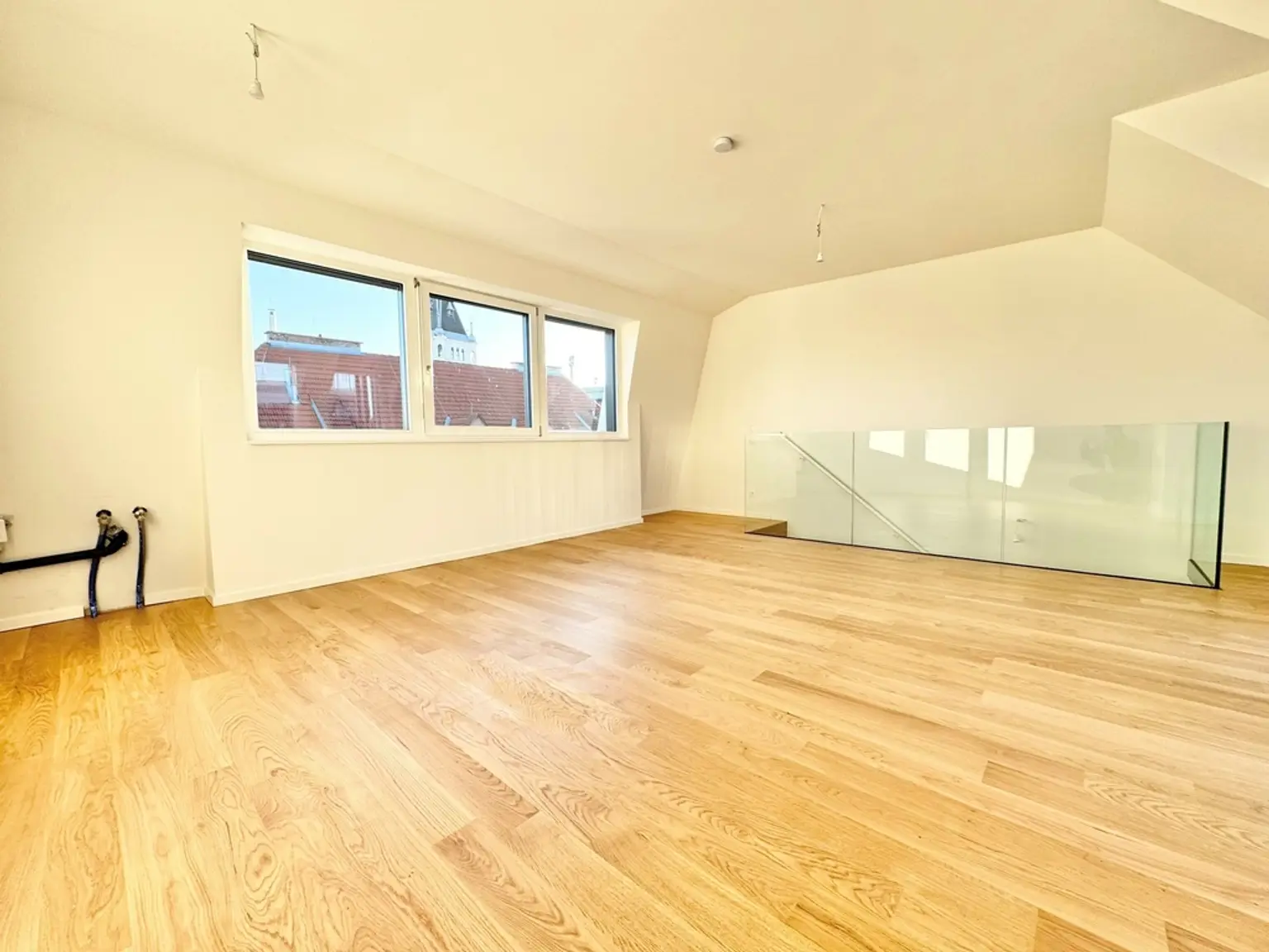 TOPLAGE NÄHE KUTSCHKERMARKT | EXKLUSIVE DACHGESCHOSSWOHNUNG MIT KLIMAANLAGE | TERRASSE | 360° BLICK ÜBER WIEN | ERSTBEZUG