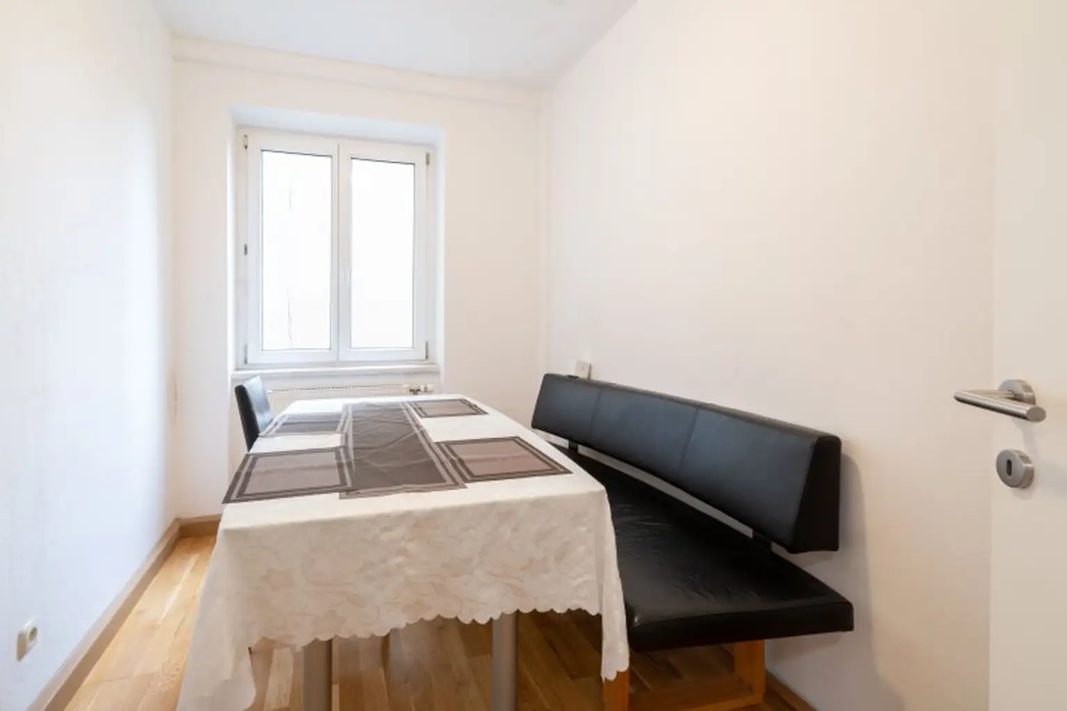 Stilvolle 4-Zimmer Wohnung mit Balkon im Herzen von Linz zu kaufen - Nähe Kapuzinerkirche