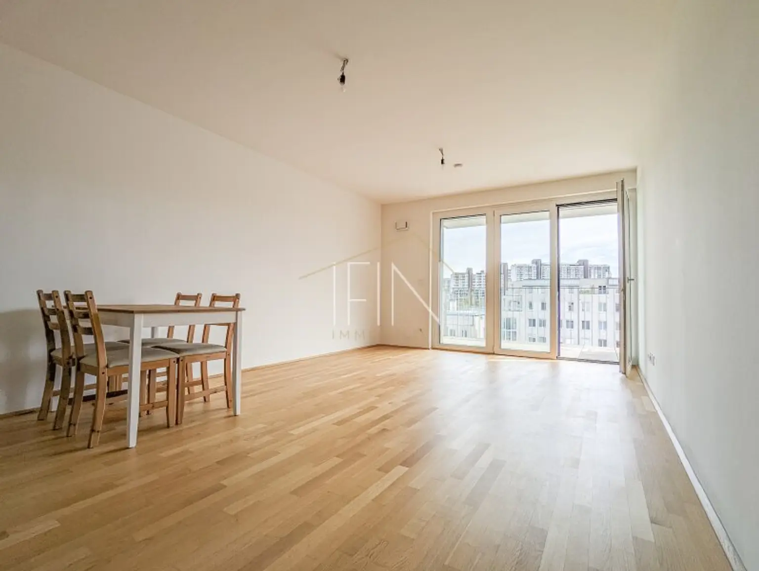 Sonnige 2-Zimmer Neubauwohnung mit Balkon & Fernblick