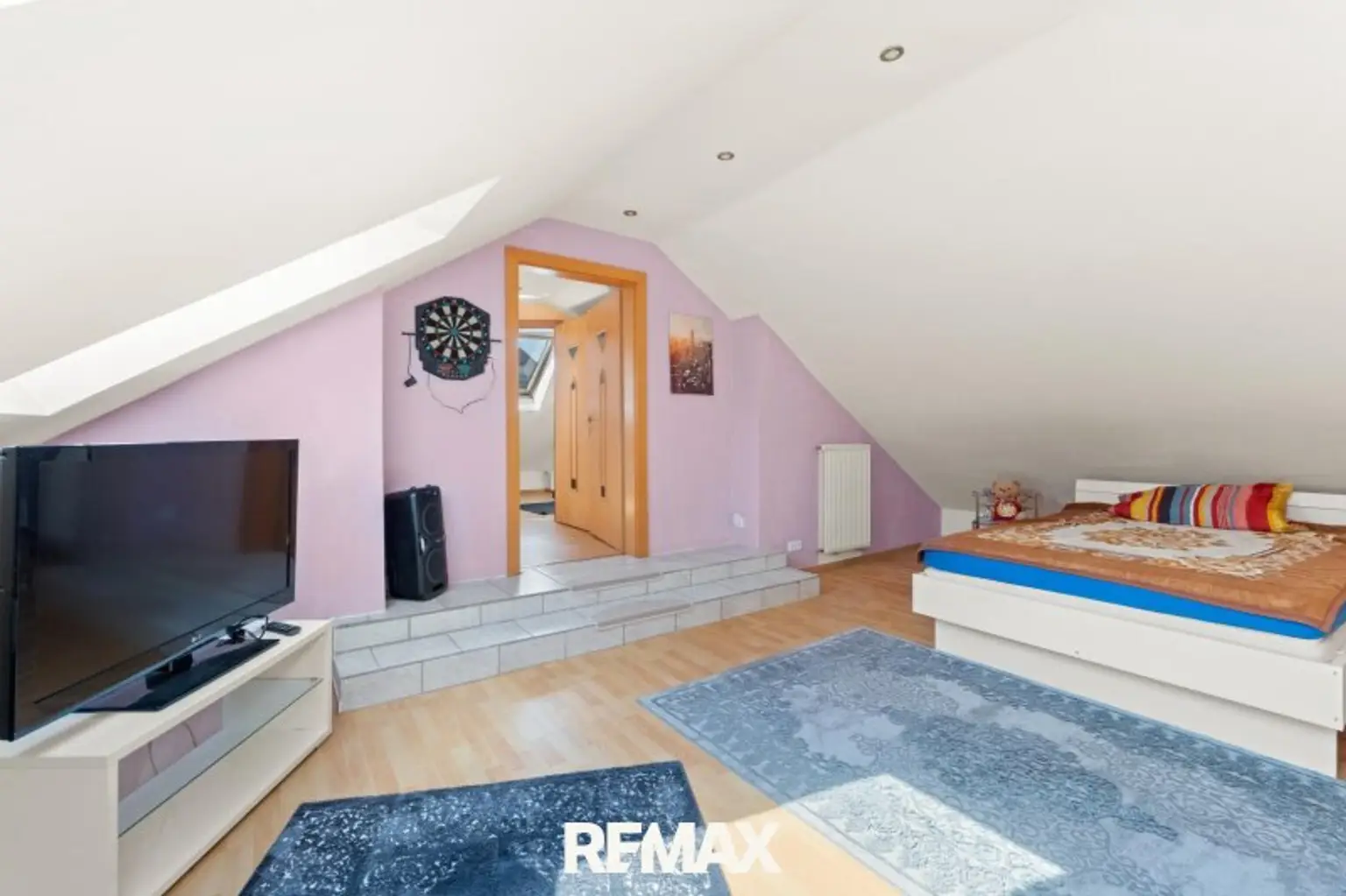 Schlafzimmer DG Flügel (2)