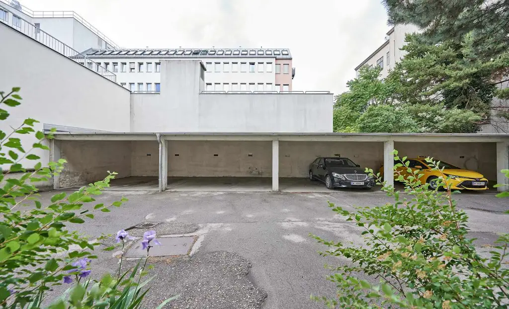 Überdachter Stellplatz im Innenhof – jetzt sichern!