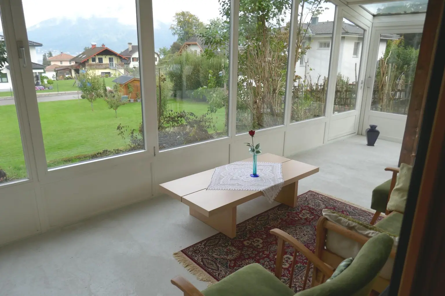 Geräumiges Ein-Zweifamilienhaus mit Seeblick-in 2 Wohnungen teilbar