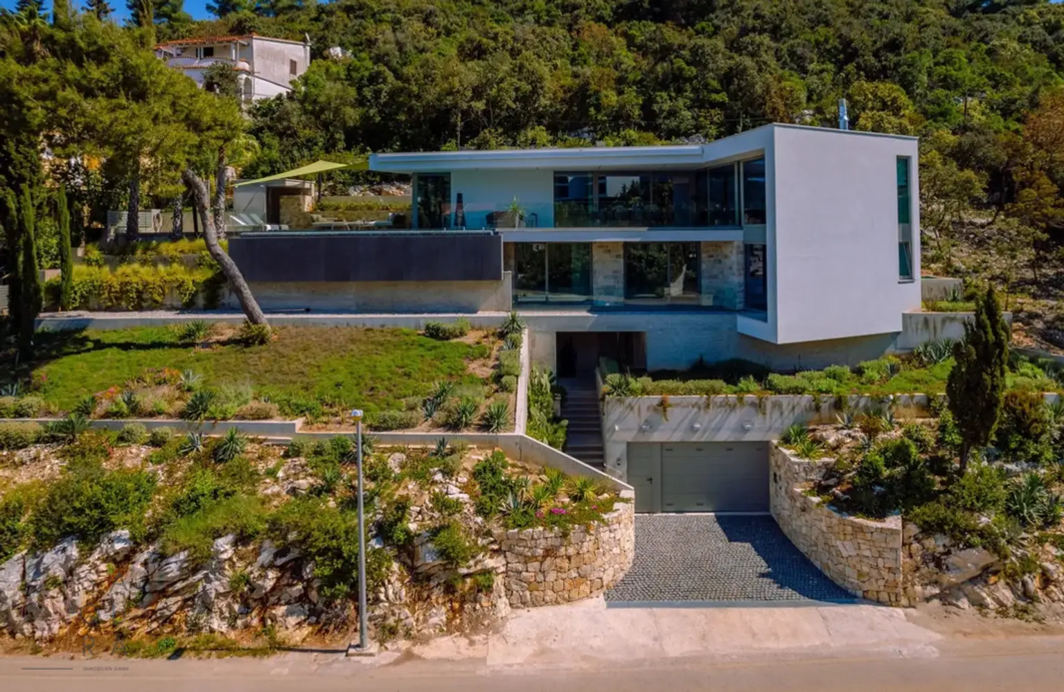 Ihre Kapitalanlage am Wasser – Luxusvilla mit Meerblick & Renditepotenzial auf Korčula