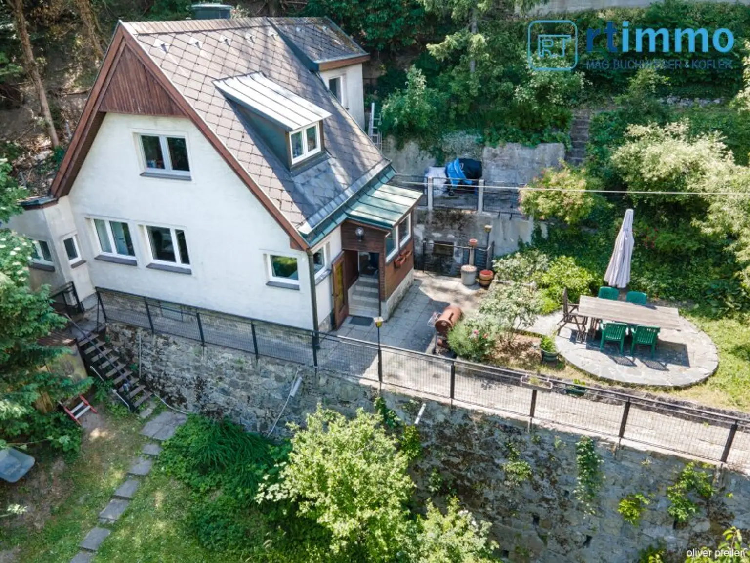 SELTENE GELEGENHEIT AM FUSSE DES KAHLENBERGS: Haus mit 835 qm Eigengrund zu kaufen + ca. 2500 qm anschließenden, sehr günstigen Pachtgrund zu übernehmen!