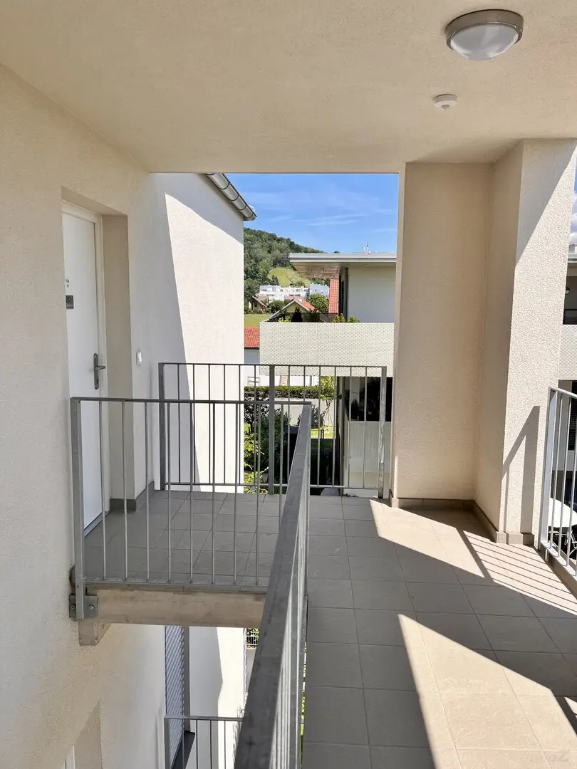 Zugang zur Wohnung mit Vorplatz