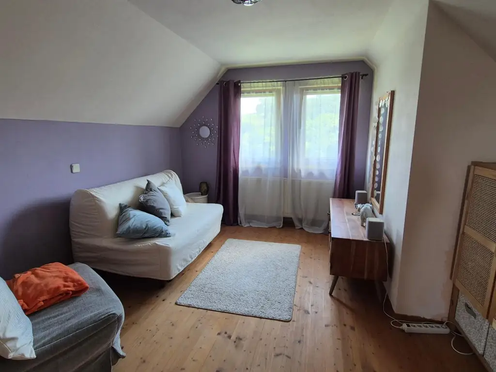 ENTZÜCKENDES LANDHAUS AUF BAURECHTSGRUND