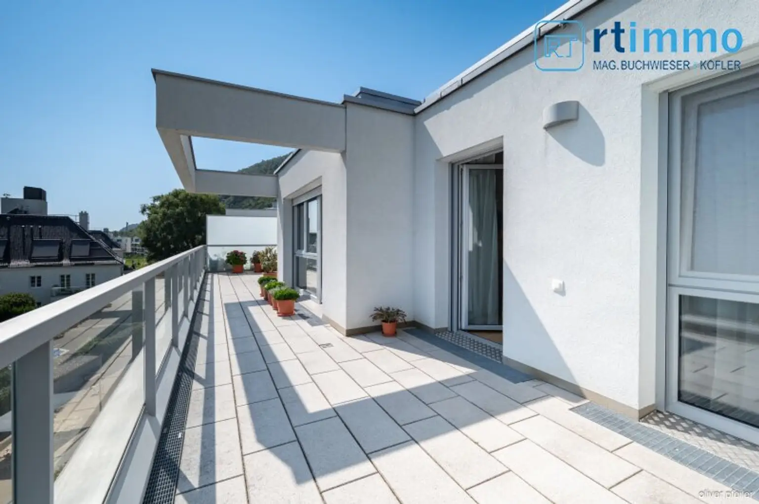 DONAUBLICK: EXKLUSIVER TERRASSENTRAUM MIT OST-WEST-AUSRICHTUNG IN DER KUCHELAU