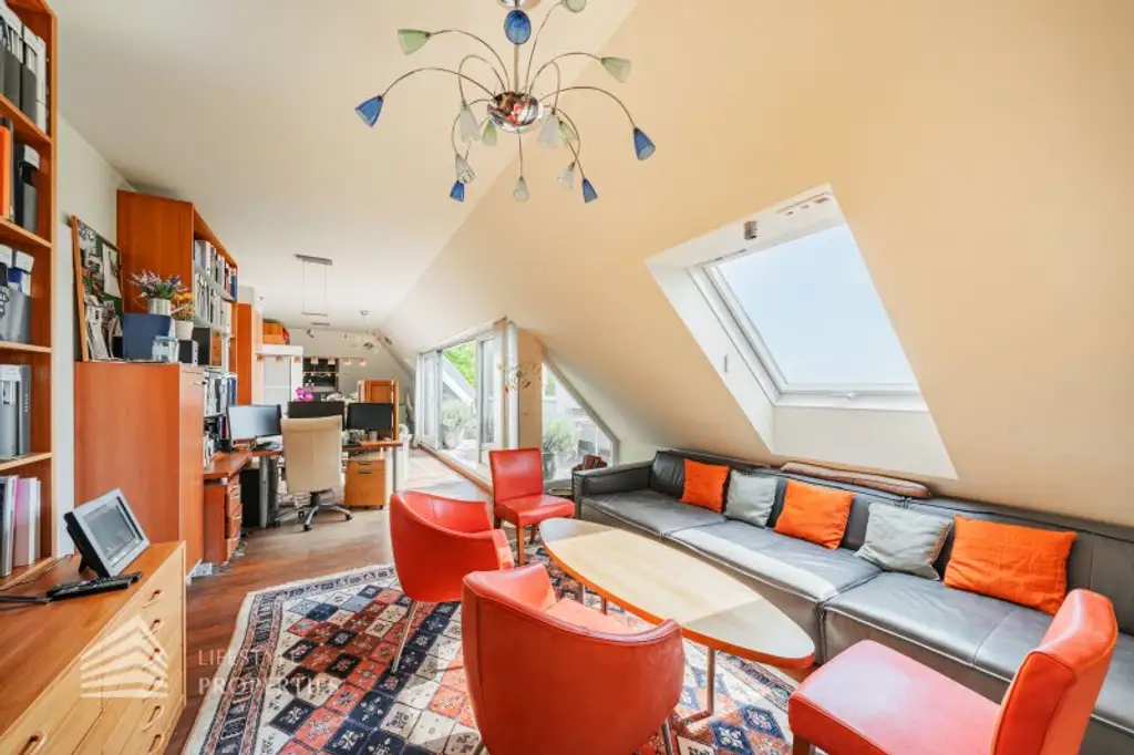 Luxuriöser 14- Zimmer Wohntraum mit Dachterrasse und Pool, Nähe Wilhelminenschloss