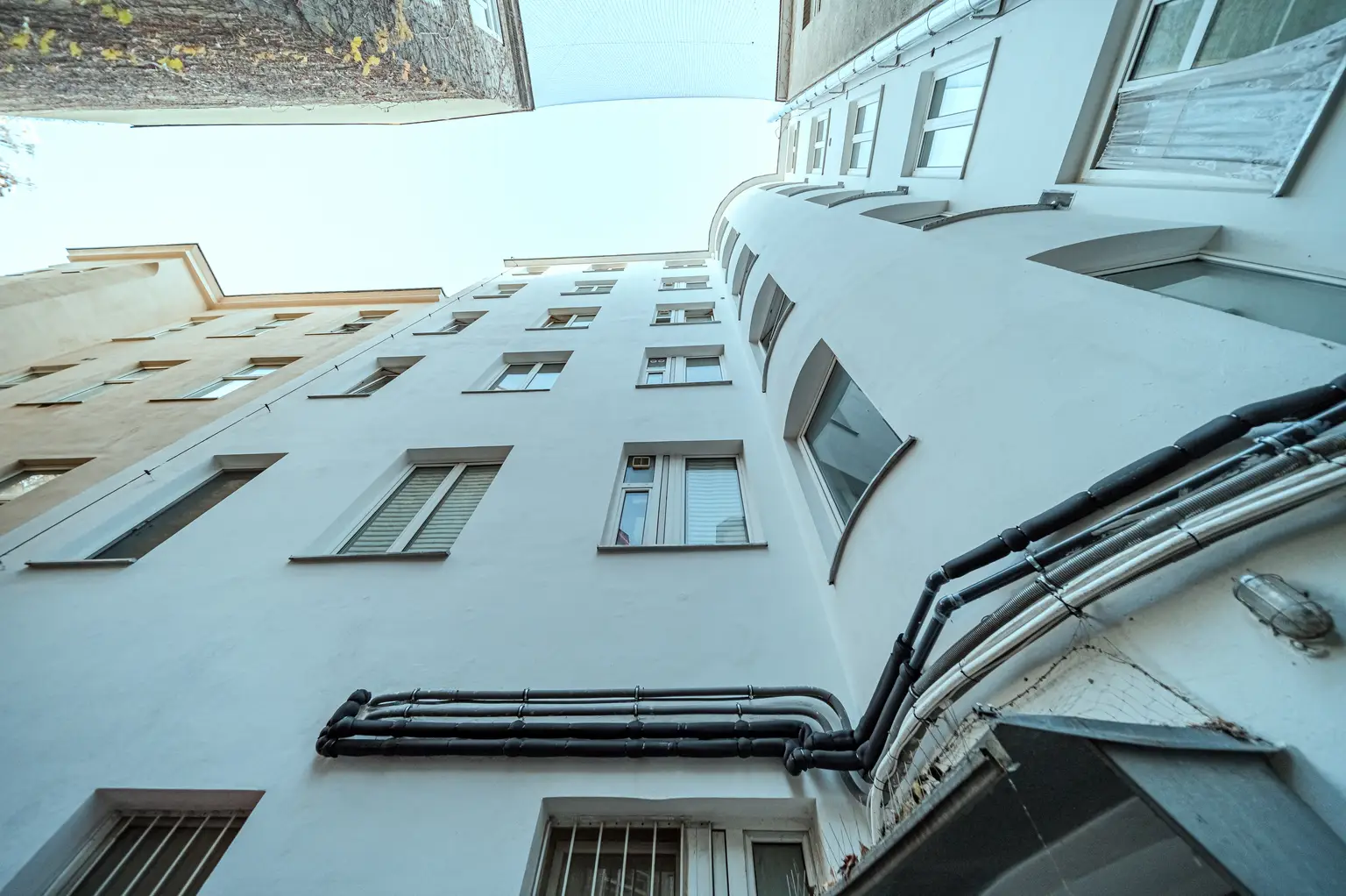 Großzügig geschnittene 3 Zimmer Wohnung in Toplage 1100 Wien Fussgängerzone !