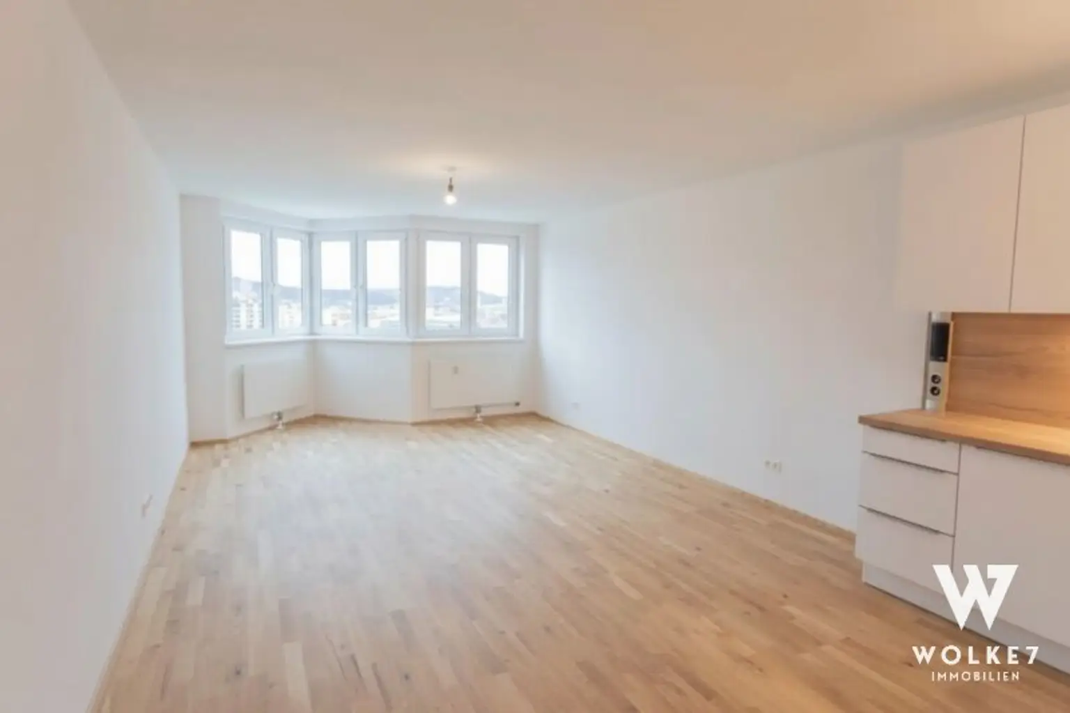 Einzigartige 2-Zimmer-Maisonette mit Terrasse und Blick auf den Lainzer Tiergarten
