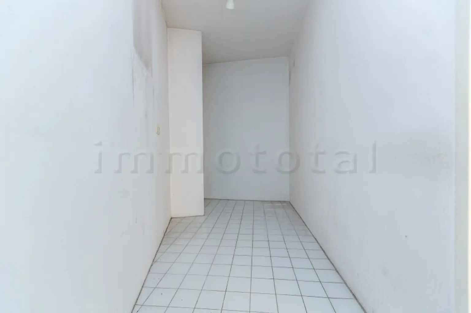 Dornbach - Pointengasse: Großzügige Terrassenwohnung mit unverbaubarem Grünblick