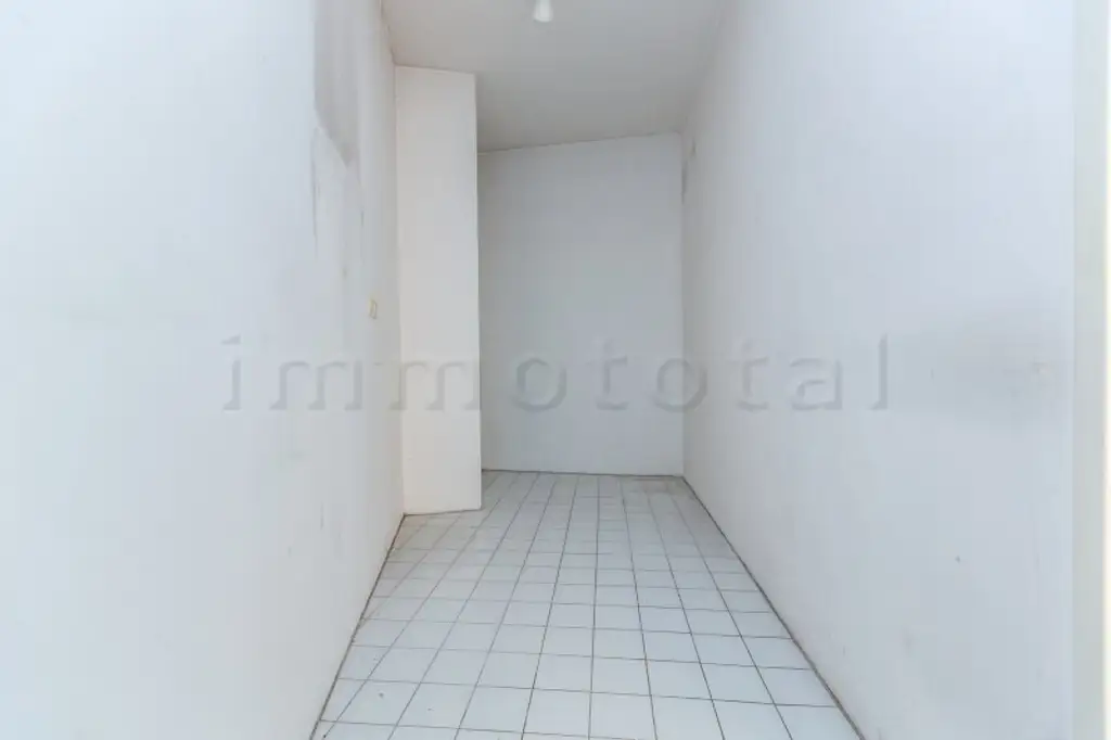 Dornbach - Pointengasse: Großzügige Terrassenwohnung mit unverbaubarem Grünblick