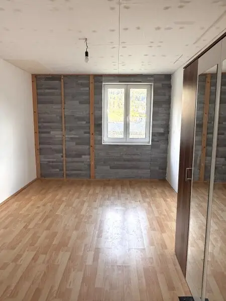 MEHRPARTEIENHAUS IN NEUBERG - BAURECHTSANGEBOT