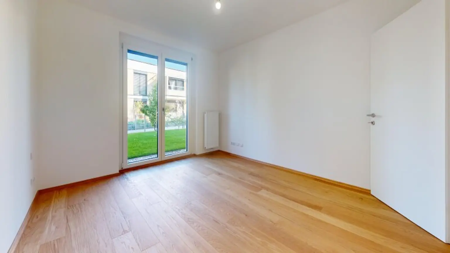 Gut aufgeteilte Familienwohnung mit Garten in absoluter Ruhelage! + Garagenstellplatz