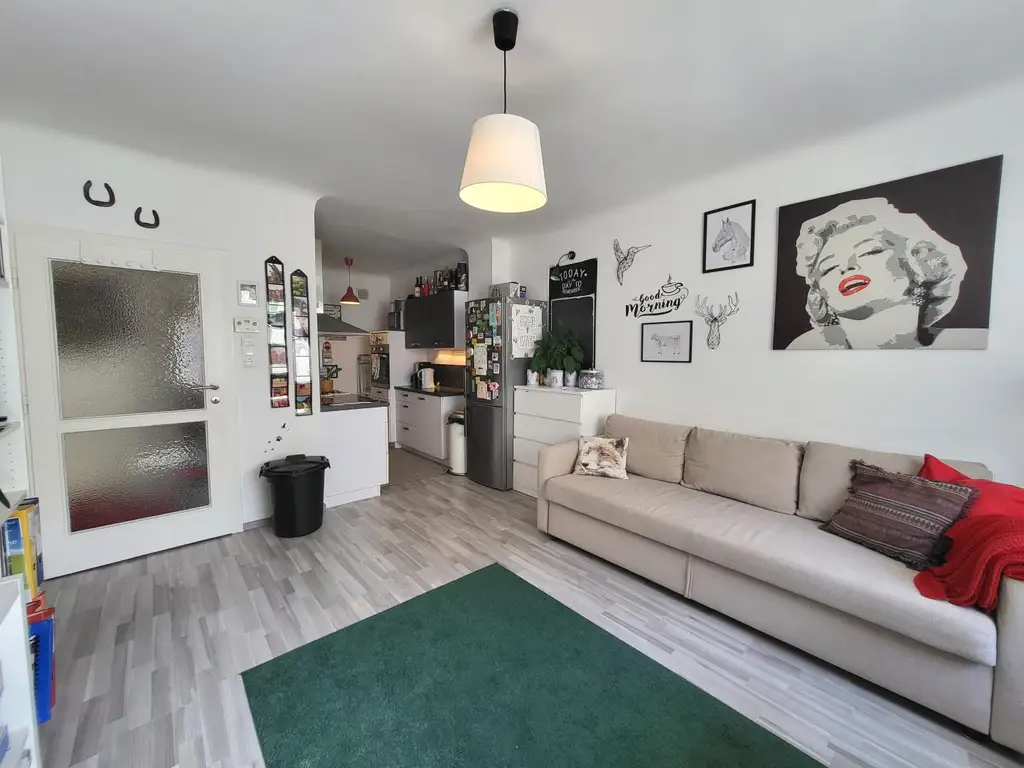 GEMÜTLICHE ZWEIZIMMERWOHNUNG MIT TOP ANBINDUNG