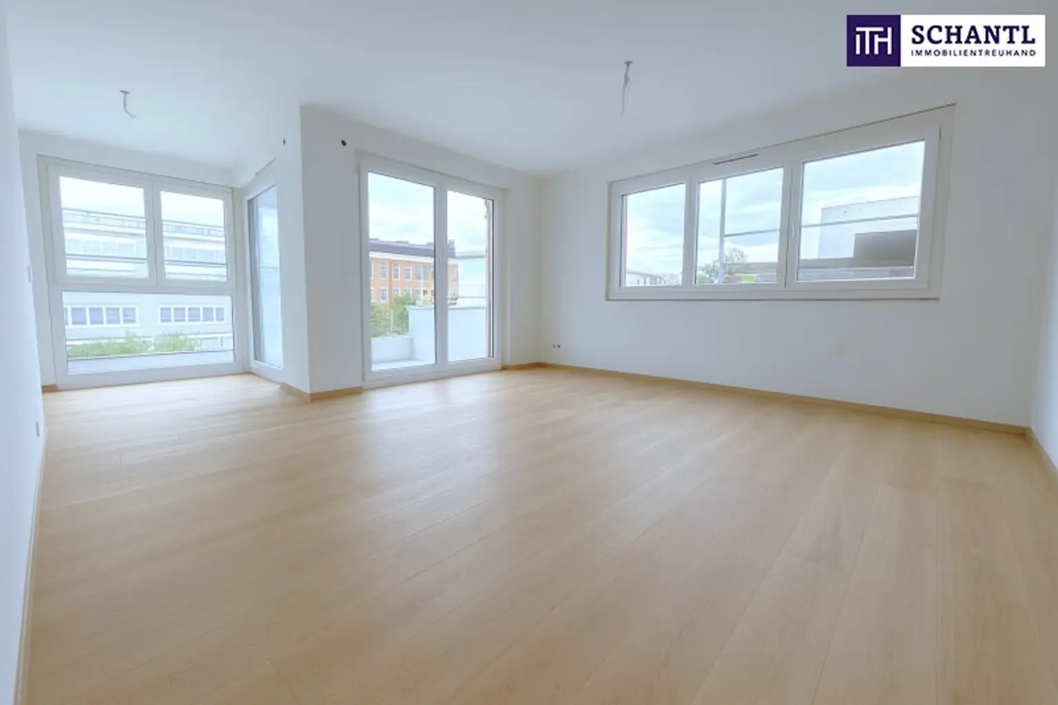 Höchst verführerisch: Exklusive 4-Zimmer-Dachgeschoßwohnung im Zentrum Schwechats - nachhaltig, hochwertig & unwiderstehlich!