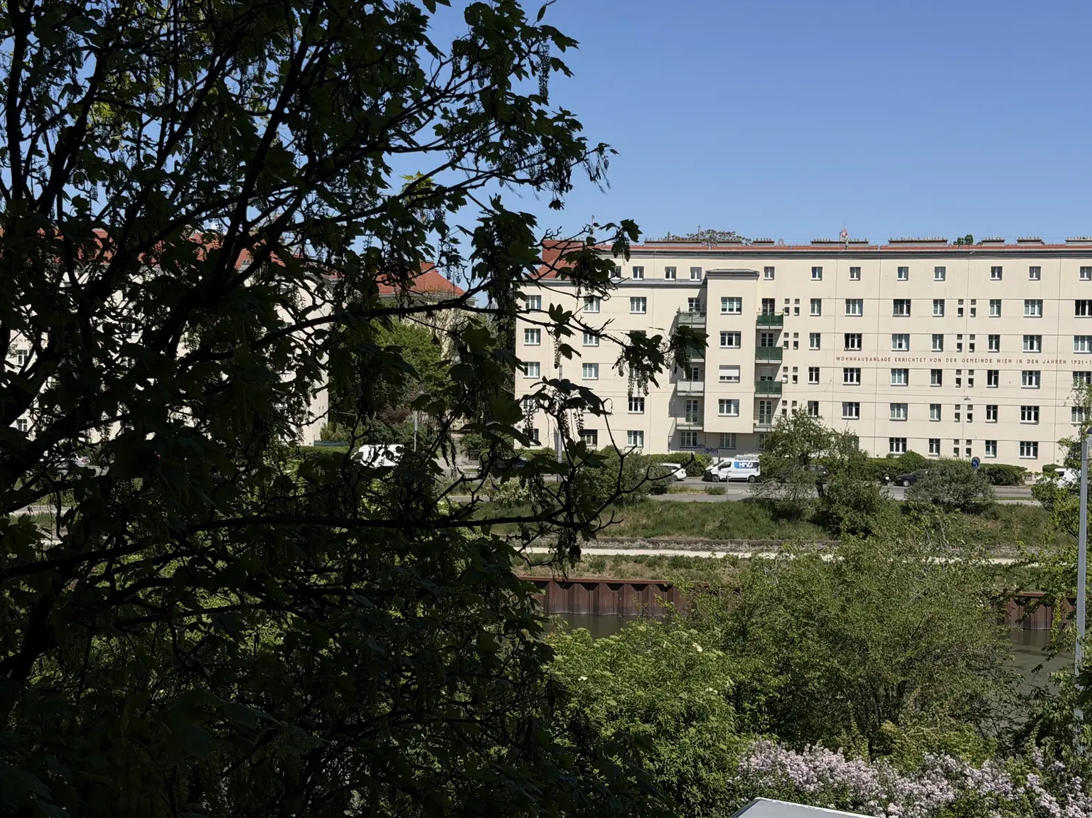 2-Zimmer Wohnung mit Balkon in urbaner Toplage