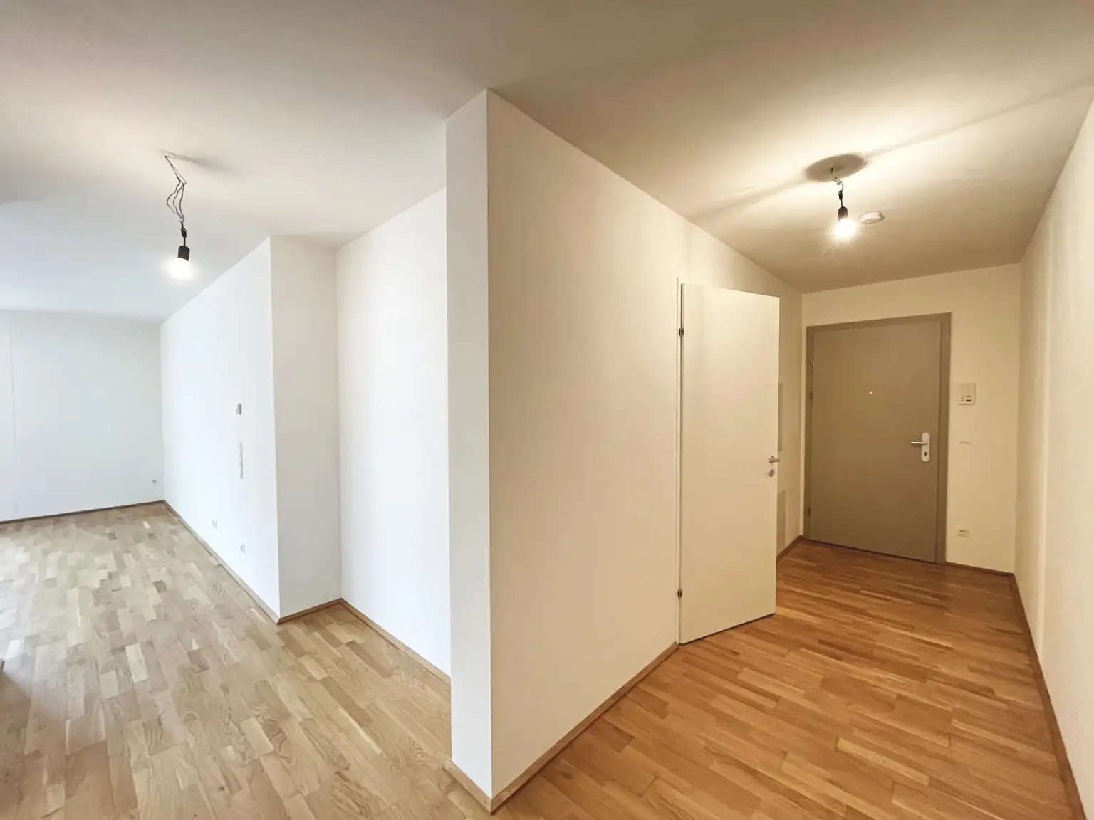 Q11 Leben in Simmering - 
Lichtdurchflutete Balkonwohnung mit 2 Zimmern und Deckenkühlung!