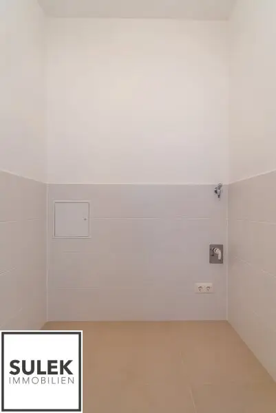 Zweitbezug: hofseitig gelegene 3-Zimmer-Wohnung direkt an der Mariahilferstraße - mit Klimaanlage