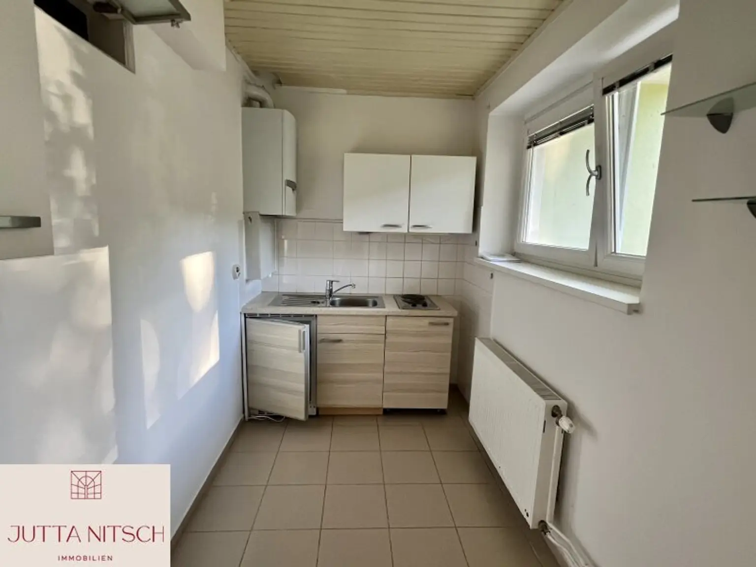 Ruhig gelegene Garconniere mit Balkon in HTL-Nähe - Mödling