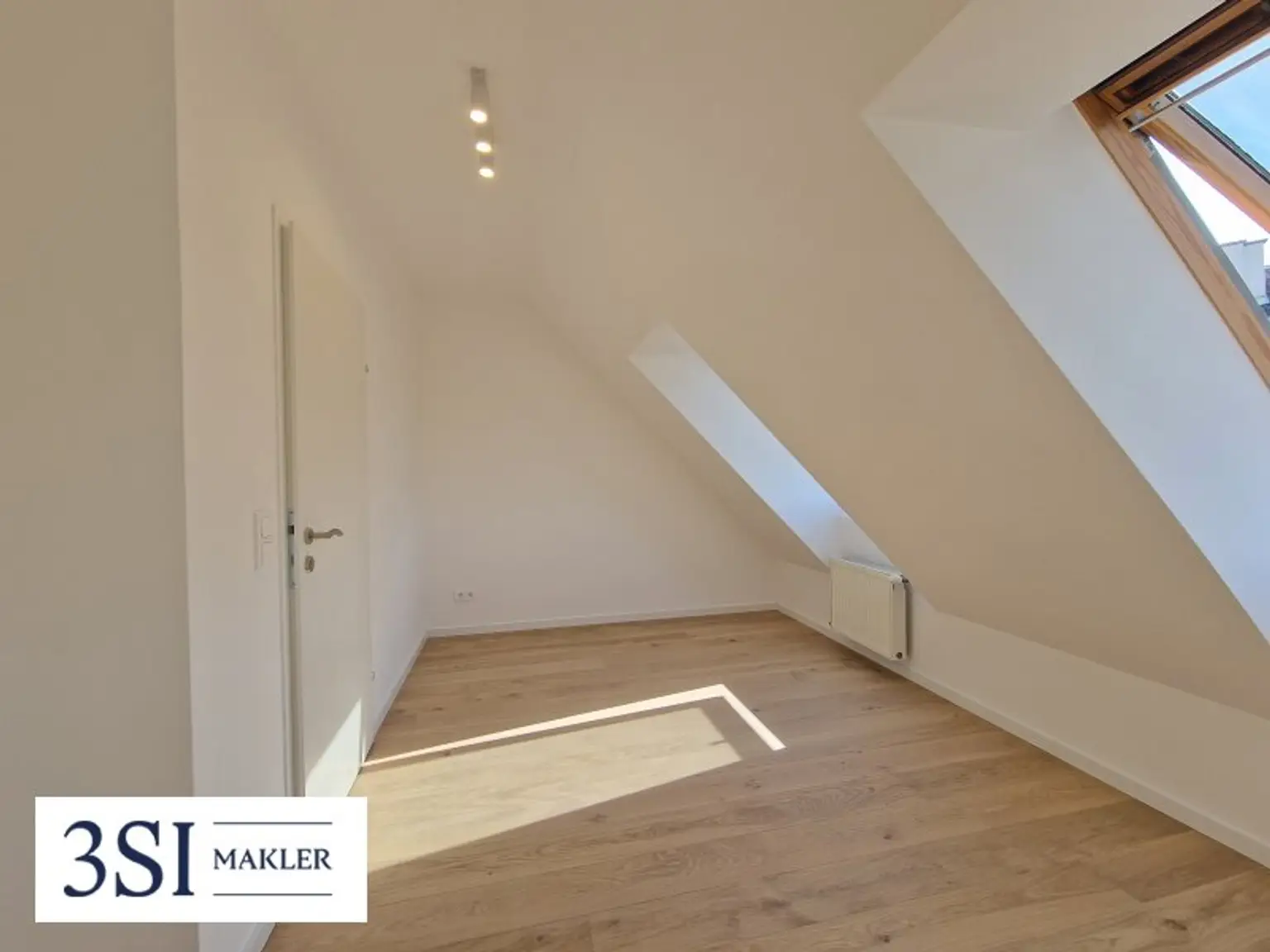 Traumhafte Dachgeschoss-Maisonnette nähe Schlossquadrat!