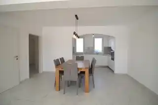 Essbereich. KI generiert Einrichtung