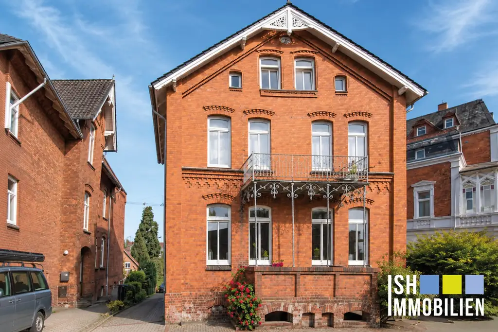 Großzügige Etagenwohnung mit historischem Charme in Stade