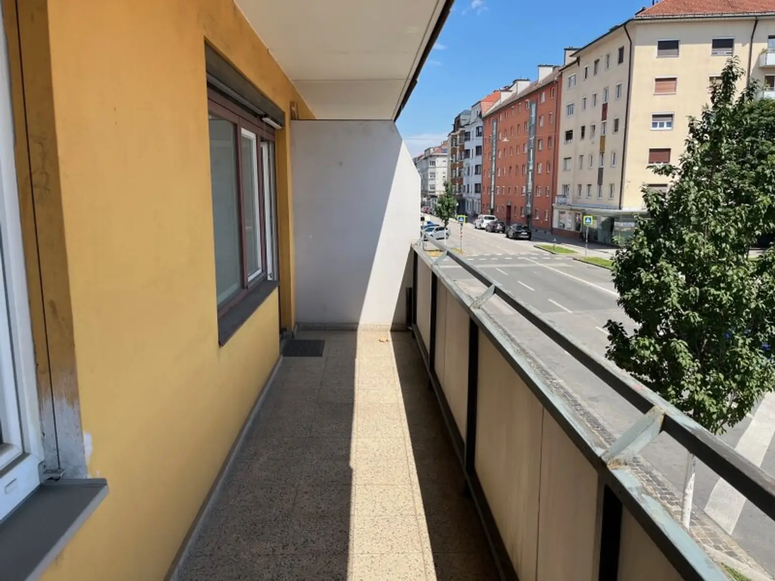 Geräumige Wohnung mit 2 Zimmer, separate Küche mit optional TGAP - Pradl