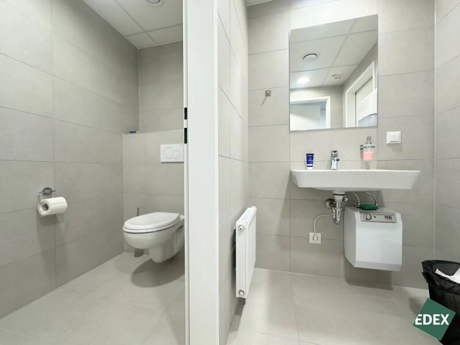 Repräsentative Bürofläche direkt an der Badner Bahn – vollausgebaut und sofort bezugsfertig