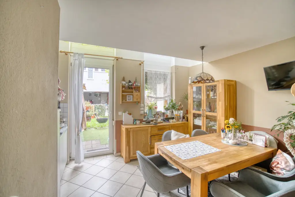 Attraktives Reihenhaus mit gemütlichem Garten